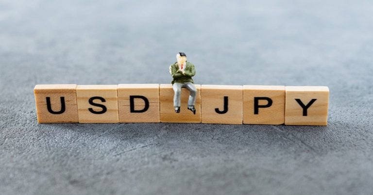 دلار آمریکا، ین ژاپن را به پایینترین سطح 32 سال اخیر خود رساند!