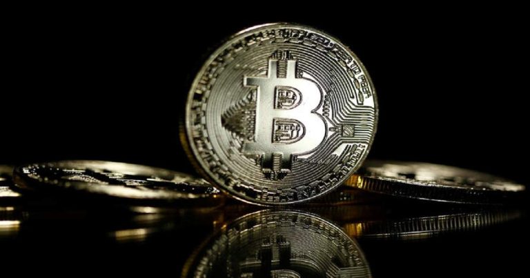 کاهش قیمت بیت کوین با بالا رفتن افزایش نرخ بهره