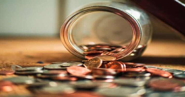انباشت استیل‌کوین‌ها توسط نهنگ‌های ارز دیجیتال برای خرید در ریزش بعدی
