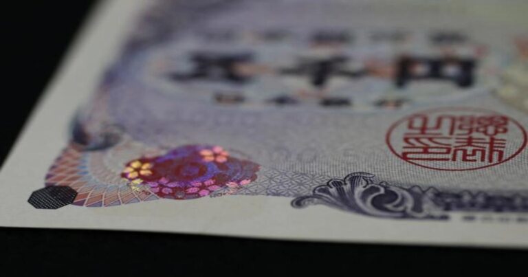 گمانه‌زنی‌ها در مورد سیاست بانک مرکزی ژاپن و فدرال رزرو، آیا جفت‌ارز USD/JPY مجدد کاهش می‌یابد؟