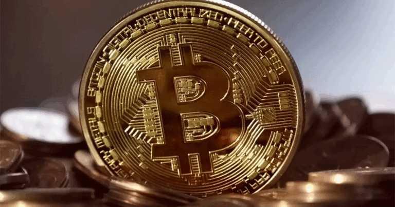 به گفته یکی از تحلیلگران مطرح، قیمت بیت کوین تا پایان سال جاری به ۷۰ هزار دلار میرسد