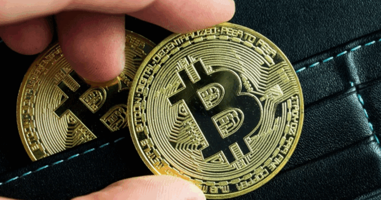 کیف پول قدیمی بیت کوین پس از ۱۲ سال بیدار شد و ۵۰۰ BTC جابجا کرد!
